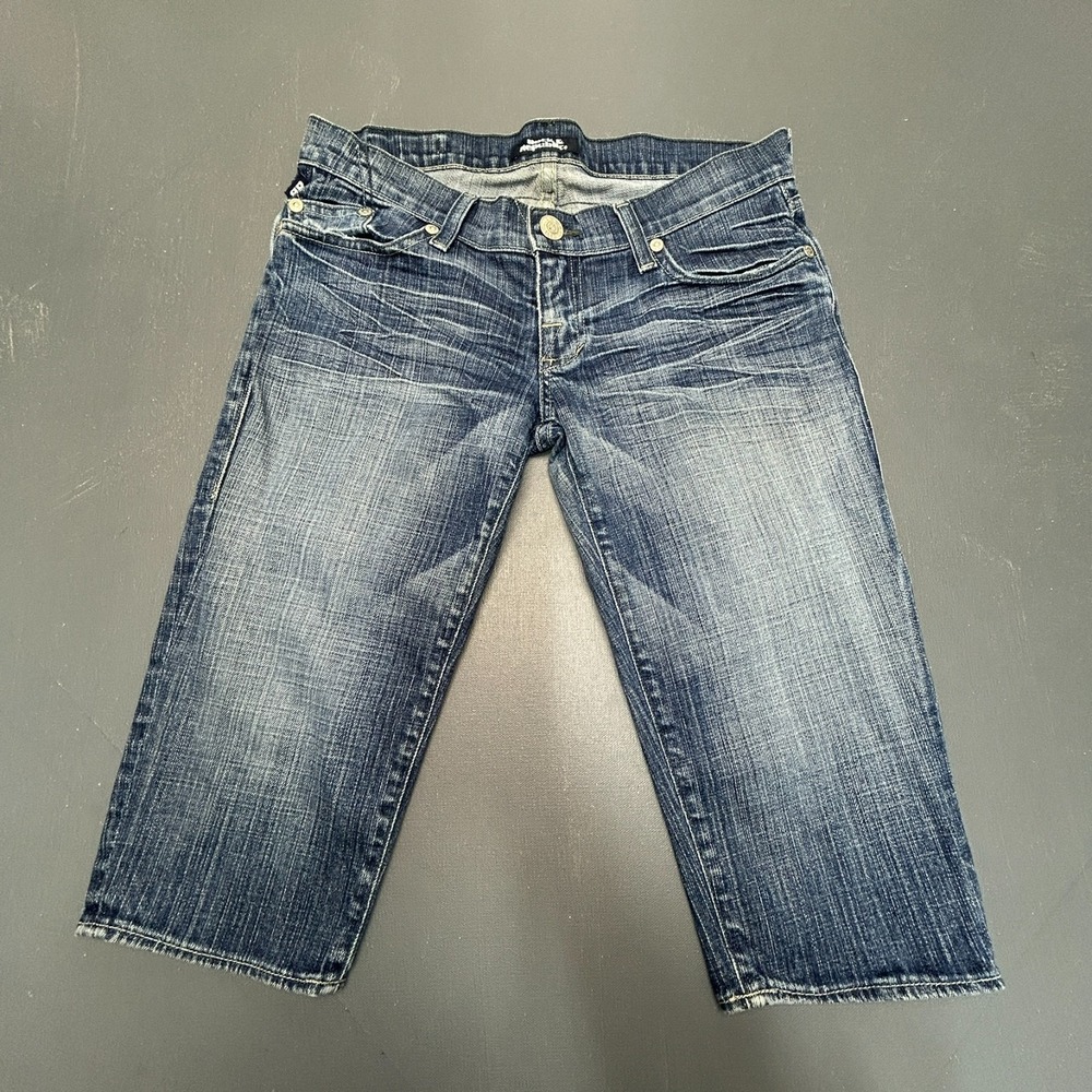 Rock & Republic Jean Shorts Women's 32 Blue Distressed Bermuda Denim Medium Wash